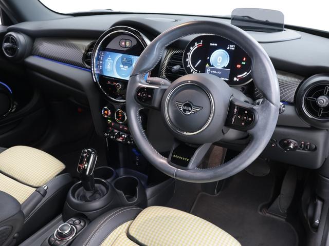ＭＩＮＩ クーパー　レゾリュート・エディション　認定中古車　２年保証　ＲＥＳＯＬＵＴＥ　ＥＤＩＴＩＯＮ　１８インチＡＷ　クルーズコントロール　ヘッドアップディスプレイ　ナビ非装着　リヤカメラ　前後センサー　衝突軽減　車線逸脱　フロントシートヒーター（44枚目）