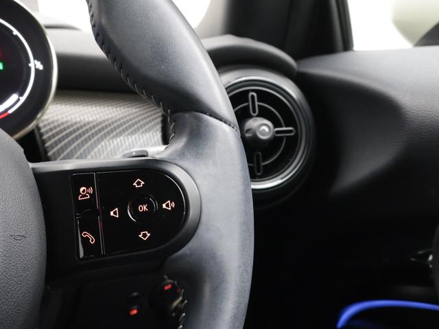 ＭＩＮＩ クーパー　レゾリュート・エディション　認定中古車　２年保証　ＲＥＳＯＬＵＴＥ　ＥＤＩＴＩＯＮ　１８インチＡＷ　クルーズコントロール　ヘッドアップディスプレイ　ナビ非装着　リヤカメラ　前後センサー　衝突軽減　車線逸脱　フロントシートヒーター（50枚目）