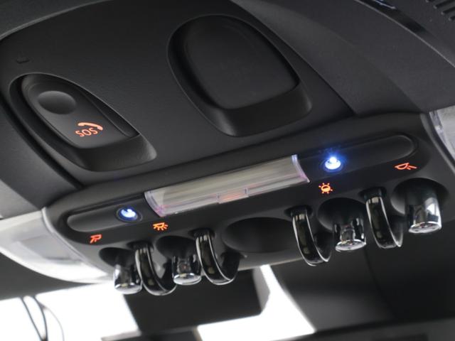 ＭＩＮＩ クーパー　レゾリュート・エディション　認定中古車　２年保証　ＲＥＳＯＬＵＴＥ　ＥＤＩＴＩＯＮ　１８インチＡＷ　クルーズコントロール　ヘッドアップディスプレイ　ナビ非装着　リヤカメラ　前後センサー　衝突軽減　車線逸脱　フロントシートヒーター（57枚目）