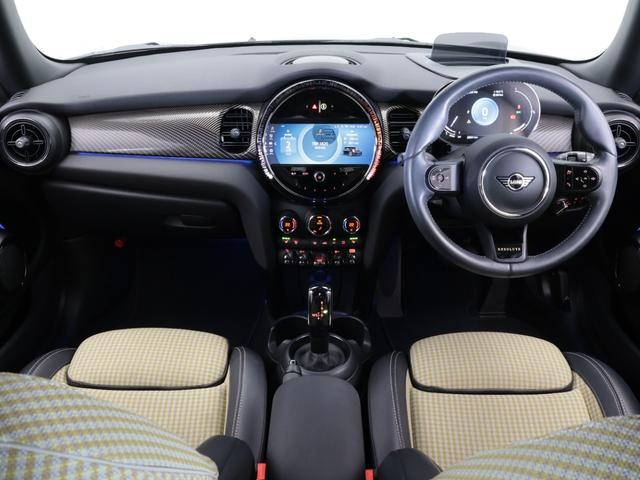 ＭＩＮＩ クーパー　レゾリュート・エディション　認定中古車　２年保証　ＲＥＳＯＬＵＴＥ　ＥＤＩＴＩＯＮ　１８インチＡＷ　クルーズコントロール　ヘッドアップディスプレイ　ナビ非装着　リヤカメラ　前後センサー　衝突軽減　車線逸脱　フロントシートヒーター（58枚目）