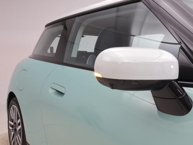 MINI クーパーSE クラシック・トリム 認定中古車 2年保証 17インチAW ヘッドアップディスプレイ アクティブクルーズコントロール 全周囲カメラ アダプティブLED 衝突軽減 車線逸脱 ステアリングヒーター フロントシートヒーター(28枚目)