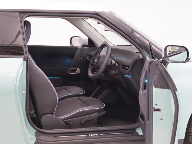 MINI クーパーSE クラシック・トリム 認定中古車 2年保証 17インチAW ヘッドアップディスプレイ アクティブクルーズコントロール 全周囲カメラ アダプティブLED 衝突軽減 車線逸脱 ステアリングヒーター フロントシートヒーター(38枚目)