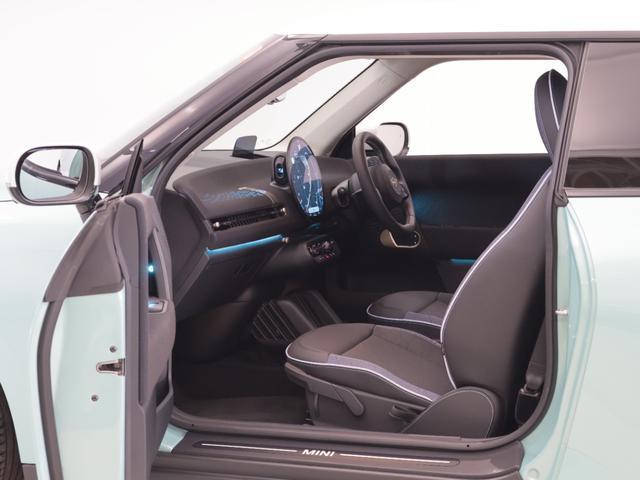MINI クーパーSE クラシック・トリム 認定中古車 2年保証 17インチAW ヘッドアップディスプレイ アクティブクルーズコントロール 全周囲カメラ アダプティブLED 衝突軽減 車線逸脱 ステアリングヒーター フロントシートヒーター(39枚目)