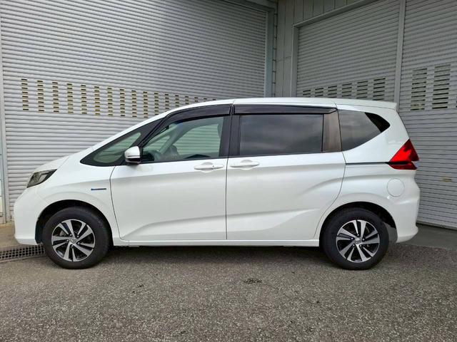 フリード+ハイブリッド ハイブリッドG・ホンダセンシング 両側パワースライドドア LEDアクティブコーナリングランプ シートヒーター(4枚目)