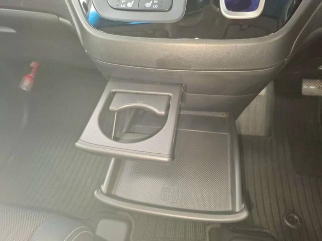 フリード+ハイブリッド ハイブリッドG・ホンダセンシング 両側パワースライドドア LEDアクティブコーナリングランプ シートヒーター(37枚目)