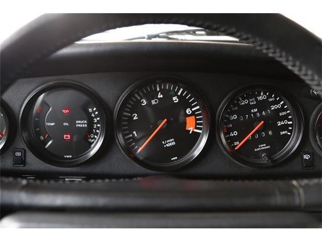 911 911カレラ ワンオーナー 89y 5Speed 大阪33ナンバー 禁煙車 エアコン(18枚目)