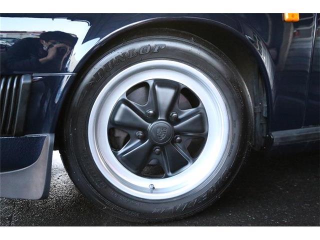 911 911カブリオレ SCライトウェイトボディ 84y 新車並行(4枚目)