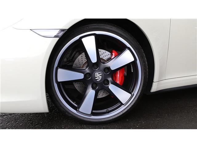 911 911 50thアニバーサリーエディション D車 ワンオーナー スポエグ レザーインテリア ETC アルミホイールアイドリングストップ 革シート パワーシート シートヒーター バックカメラ(4枚目)