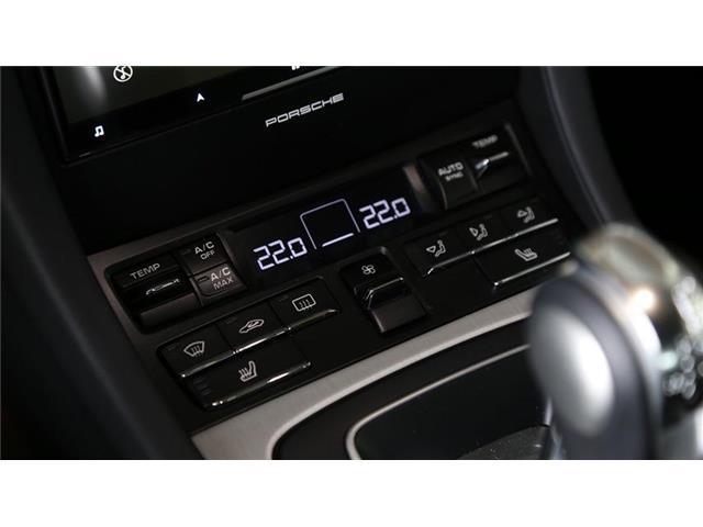 911 911 50thアニバーサリーエディション D車 ワンオーナー スポエグ レザーインテリア ETC アルミホイールアイドリングストップ 革シート パワーシート シートヒーター バックカメラ(17枚目)