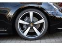 20/21インチCarrera Exclusive Designホイール(サテンブラック塗装)が装備されています。