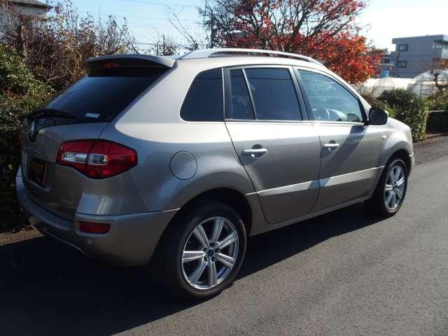 コレオス プレミアム　４ＷＤ　ベージュレザーシート　ディーラー車　ＥＴＣ　アルミホイール　記録簿　スマートキー　オートクルーズコントロール　革シート　パワーシート　シートヒーター　ＣＤ　ＨＩＤ（8枚目）