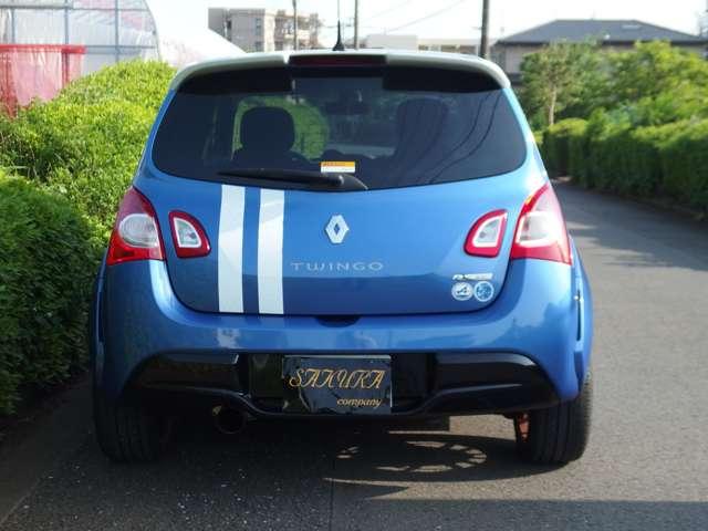 トゥインゴ ゴルディーニ　ルノー・スポール　ディーラー車　左ハンドル　５ＭＴ　アルミホイール　オートクルーズコントロール　頸部衝撃緩和ヘッドレスト　ＣＤ　ＡＢＳ　ＥＳＣ　エアコン（7枚目）