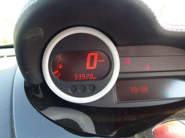 トゥインゴ ゴルディーニ　ルノー・スポール　ディーラー車　左ハンドル　５ＭＴ　アルミホイール　オートクルーズコントロール　頸部衝撃緩和ヘッドレスト　ＣＤ　ＡＢＳ　ＥＳＣ　エアコン（17枚目）