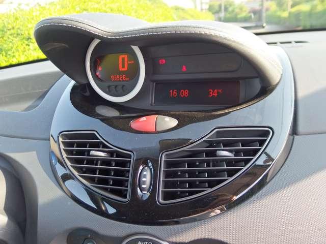 トゥインゴ ゴルディーニ　ルノー・スポール　ディーラー車　左ハンドル　５ＭＴ　アルミホイール　オートクルーズコントロール　頸部衝撃緩和ヘッドレスト　ＣＤ　ＡＢＳ　ＥＳＣ　エアコン（20枚目）