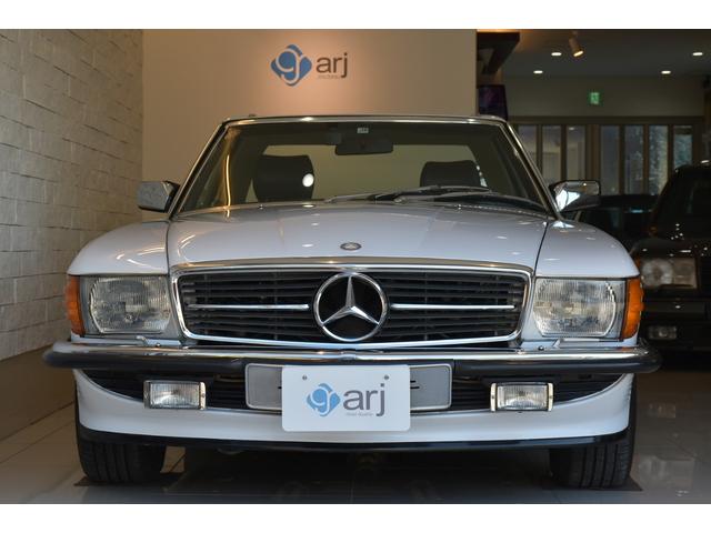 ＳＬ ５００ＳＬヨーロッパ　５００ＳＬ／新車並行車／２オーナー／４人乗り／４速オートマチックトランスミッション／アークティックホワイト／革シート／シートヒーター／ドライブレコーダー（10枚目）