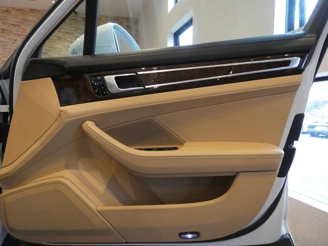 パナメーラ 4 4 ベージュ革 PCMナビ Bカメラ PAS クルコン パワーシート シートヒーター エントリードライブ パワーテールゲート マトリクスLEDヘッドライト 21AW(41枚目)