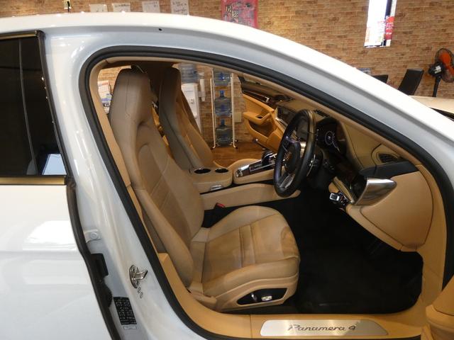 パナメーラ 4 4 ベージュ革 PCMナビ Bカメラ PAS クルコン パワーシート シートヒーター エントリードライブ パワーテールゲート マトリクスLEDヘッドライト 21AW(42枚目)