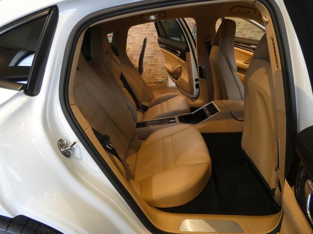 パナメーラ 4 4 ベージュ革 PCMナビ Bカメラ PAS クルコン パワーシート シートヒーター エントリードライブ パワーテールゲート マトリクスLEDヘッドライト 21AW(48枚目)