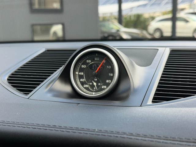 マカン マカンGTS スポーツクロノPKG スポーツエグゾースト エアサス パノラマSR GTSインテリア LEDヘッドライト 黒半革 PCMナビ Bカメラ パワーシート シートヒーター LKA 3ゾーンAC 20AW(9枚目)