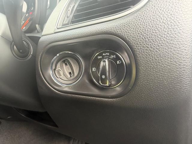 マカン マカンGTS スポーツクロノPKG スポーツエグゾースト エアサス パノラマSR GTSインテリア LEDヘッドライト 黒半革 PCMナビ Bカメラ パワーシート シートヒーター LKA 3ゾーンAC 20AW(37枚目)