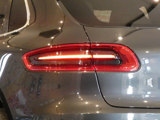 マカン マカンS ベージュ半革 PCMナビ AppleCarPlay対応 Bカメラ PAS クルコン パワーシート シートヒーター キセノンH パワーテールゲート ターボ19AW(4枚目)