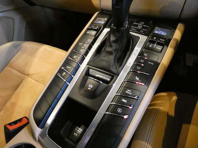 マカン マカンS ベージュ半革 PCMナビ AppleCarPlay対応 Bカメラ PAS クルコン パワーシート シートヒーター キセノンH パワーテールゲート ターボ19AW(14枚目)