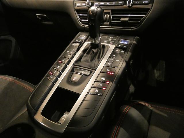 マカン マカンＧＴＳ　後期　スポーツクロノＰＫＧ　スポエグ　パノラマＳＲ　黒半革　ＰＣＭナビ　Ｂカメラ　ＡＣＣ　ＢＯＳＥ　Ｅ／Ｄ　パワーシート　ヒーター　パワートランク　ＰＤＬＳ付ＬＥＤライト　ＲＳスパイダー２０ＡＷ（55枚目）