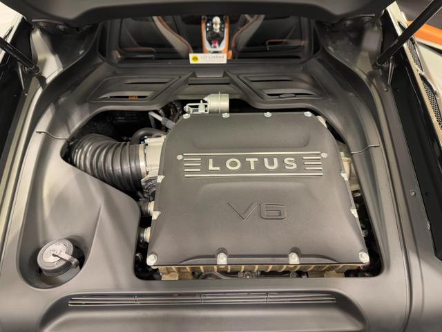 エミーラ Ｖ６　ファーストエディション　ワンオーナー／６速ＭＴ／タンレザーシート＆ブラックパック／イエローキャリパー／（12枚目）