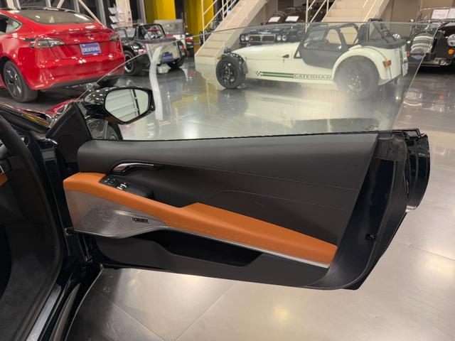 エミーラ Ｖ６　ファーストエディション　ワンオーナー／６速ＭＴ／タンレザーシート＆ブラックパック／イエローキャリパー／（14枚目）