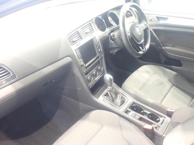 ゴルフ TSIコンフォートラインブルーモーションテクノロジー スマートエントリー アクティブクルーズコントロール 地デジ 記録簿 オートエアコン ABS エアバック パワーウィンドウ アルミ ESC ナビTV ETC2.0 盗難防止 メモリーナビ キーレスキー(11枚目)