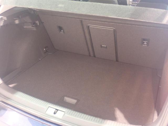 ゴルフ TSIコンフォートラインブルーモーションテクノロジー スマートエントリー アクティブクルーズコントロール 地デジ 記録簿 オートエアコン ABS エアバック パワーウィンドウ アルミ ESC ナビTV ETC2.0 盗難防止 メモリーナビ キーレスキー(40枚目)