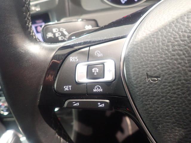 オートドライブ機能にレーダーセンサーを組み合わせた”ＡＣＣ”を装備。設定されたスピードを上限に自動で加減速を行い、一定の車間距離を維持します。