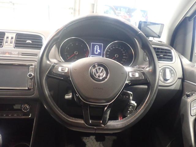 ハンドルは軽やかに回り　気持ちよく運転が出来ます