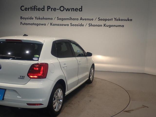 ダークティンテッドガラス、（リヤ左右リヤＵＶカット機能付き）紫外線対策にも配慮し、ＵＶカット機能付ガラスを採用