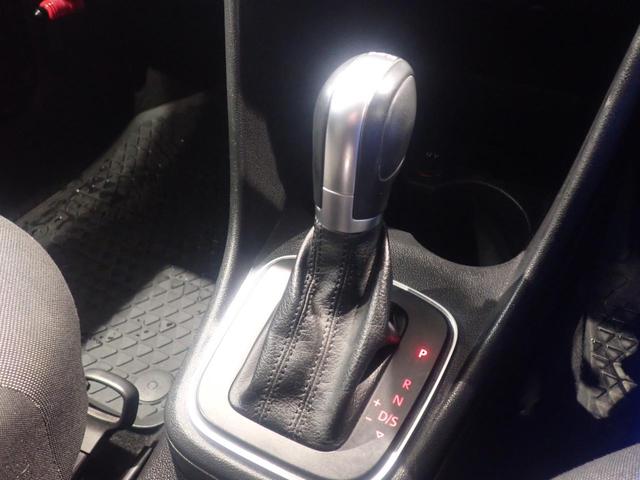 ７速ＤＳＧトランスミッションが切れ目のない滑らかな加速を実現します。