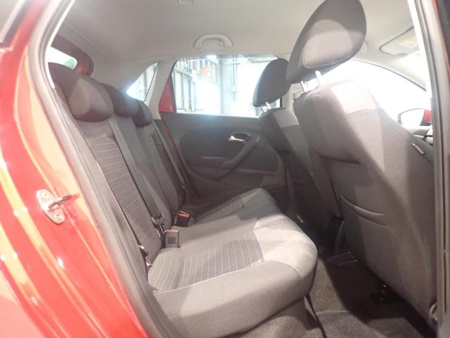 コンパクトカーにもかかわらず、意外とゆったりお乗りいただけます。