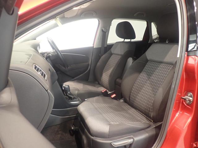 やや硬めの、ゆったりと座れるシートで、ロングドライブも快適です！！