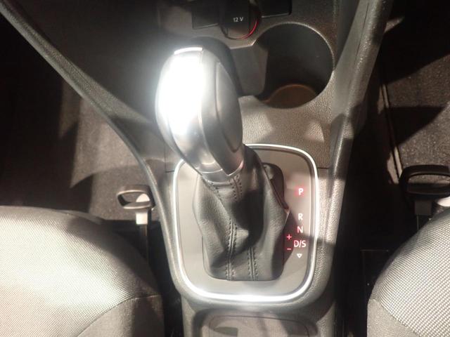 ７速ＤＳＧトランスミッションが切れ目のない滑らかな加速を実現します。