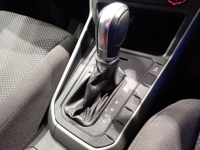 ポロ TSIトレンドライン キーレスエントリー 記録簿 ESC オートエアコン ABS パワーステアリング クルーズコントロール 盗難防止システム カーテンエアバック(22枚目)