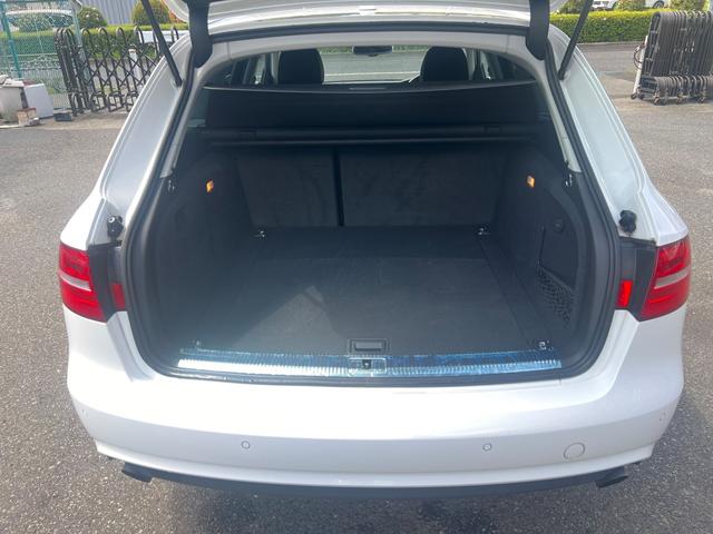 A4アバント 2.0TFSIクワトロ SEパッケージ 4WD 2013年モデル ワンオーナー	バックカメラ ナビ フルセグ ETC 本革シート フロア7AT 過給器設定モデル 車検整備付き(6枚目)