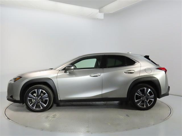 ＵＸ ＵＸ２５０ｈ　バージョンＬ　１８インチアルミホイール　ＩＴＳ　Ｃｏｎｎｅｃｔ　ハンズフリーパワーバックドア　三眼フルＬＥＤヘッドランプ　パーキングサポートブレーキ　ブラインドスポットモニター　ＬＥＤフロントフォグランプ（4枚目）