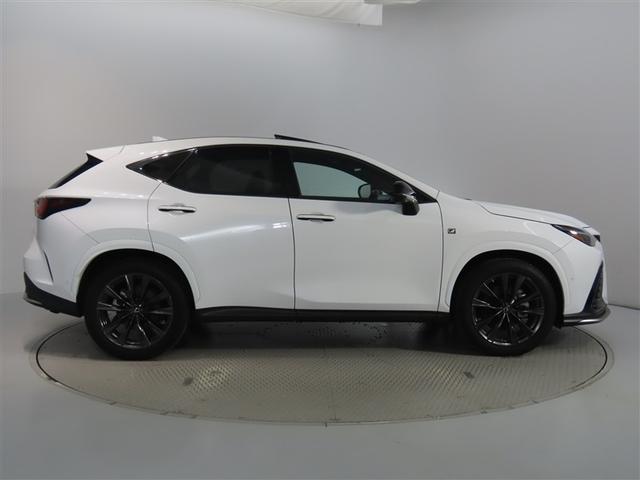 ＮＸ ＮＸ３５０ｈ　Ｆスポーツ　２０インチアルミホイール　ＩＴＳ　Ｃｏｎｎｅｃｔ　デジタルキー　三眼フルＬＥＤヘッドランプ　パノラミックビューモニター　別体型ディスクプレイヤー　デジタルインナーミラー　おくだけ充電　ムーンルーフ（5枚目）