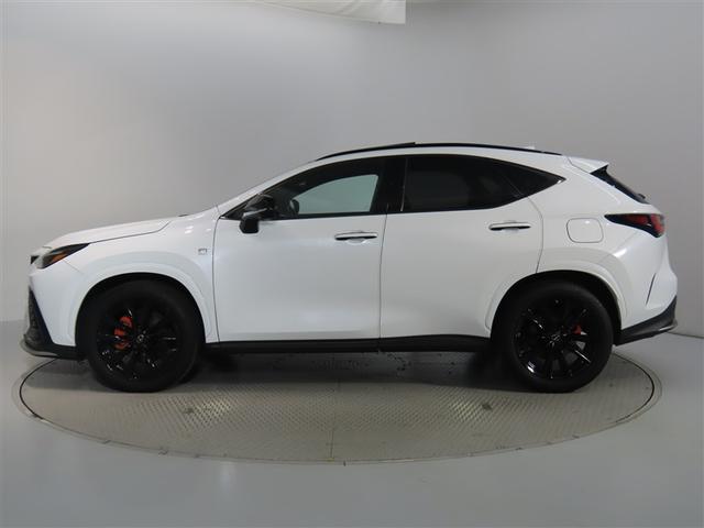 ＮＸ ＮＸ３５０ｈ　Ｆスポーツ　２０インチアルミホイール　パーキングサポートブレーキ　カラーヘッドアップディスプレイ　三眼フルＬＥＤヘッドランプ　アダプティブハイビームシステム　パノラミックビューモニター　パノラマルーフ（4枚目）