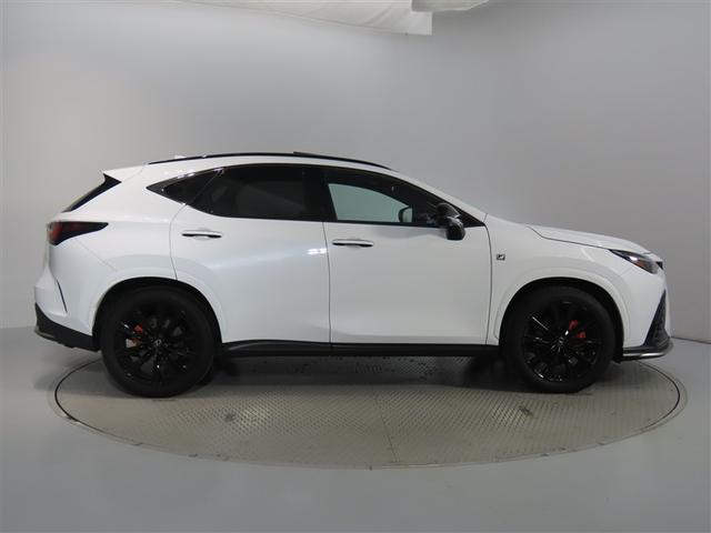 ＮＸ ＮＸ３５０ｈ　Ｆスポーツ　２０インチアルミホイール　パーキングサポートブレーキ　カラーヘッドアップディスプレイ　三眼フルＬＥＤヘッドランプ　アダプティブハイビームシステム　パノラミックビューモニター　パノラマルーフ（5枚目）