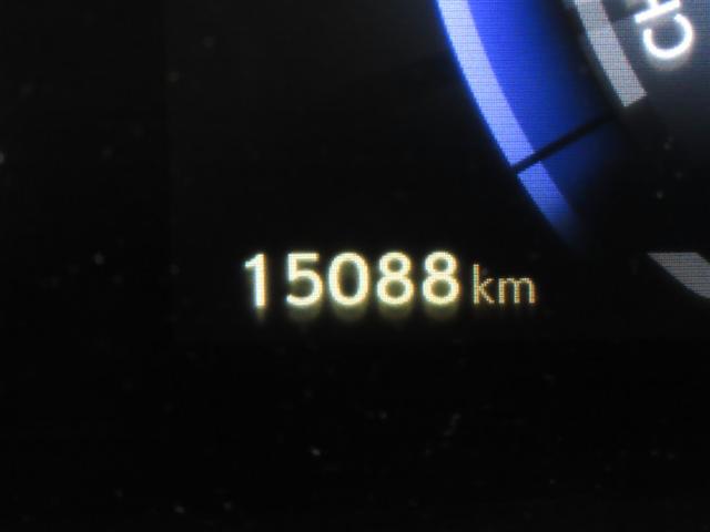 ＮＸ ＮＸ３５０ｈ　Ｆスポーツ　２０インチアルミホイール　パーキングサポートブレーキ　カラーヘッドアップディスプレイ　三眼フルＬＥＤヘッドランプ　アダプティブハイビームシステム　パノラミックビューモニター　パノラマルーフ（12枚目）