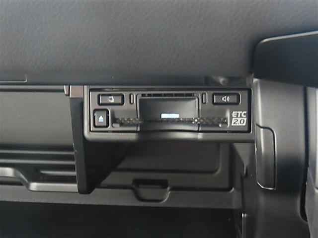 ＵＸ ＵＸ３００ｈ　バージョンＬ　１８インチ　ランフラットタイヤ＆アルミホイール　三眼フルＬＥＤヘッドランプ　ハンズフリーパワーバックドア　ドライブレコーダー　ＬＥＤフロントターンシグナルランプ　ＬＥＤコーナリングランプ（17枚目）