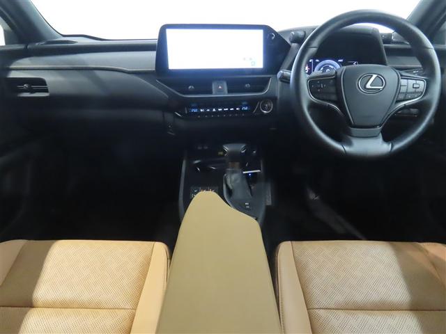 ＵＸ ＵＸ２５０ｈ　バージョンＬ　１８インチアルミホイール　ハンズフリーパワーバックドア　三眼フルＬＥＤヘッドランプ　パーキングサポートブレーキ　ブラインドスポットモニター　プリクラッシュセーフティシステム（ミリ波レーダー方式）（7枚目）