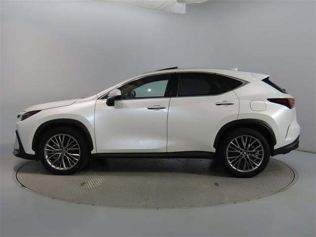 ＮＸ ＮＸ３５０ｈ　バージョンＬ　２０インチアルミホイール　パーキングサポートブレーキ　ＩＴＳ　Ｃｏｎｎｅｃｔ　カラーヘッドアップディスプレイ　三眼フルＬＥＤヘッドランプ　アダプティブハイビームシステム　パノラミックビューモニター（4枚目）