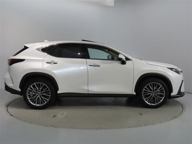 ＮＸ ＮＸ３５０ｈ　バージョンＬ　２０インチアルミホイール　パーキングサポートブレーキ　ＩＴＳ　Ｃｏｎｎｅｃｔ　カラーヘッドアップディスプレイ　三眼フルＬＥＤヘッドランプ　アダプティブハイビームシステム　パノラミックビューモニター（5枚目）