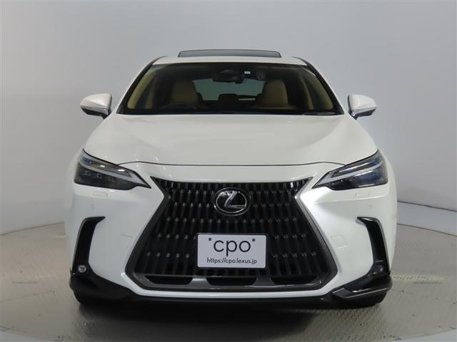 ＮＸ ＮＸ３５０ｈ　バージョンＬ　２０インチアルミホイール　パーキングサポートブレーキ　ＩＴＳ　Ｃｏｎｎｅｃｔ　カラーヘッドアップディスプレイ　三眼フルＬＥＤヘッドランプ　アダプティブハイビームシステム　パノラミックビューモニター（6枚目）